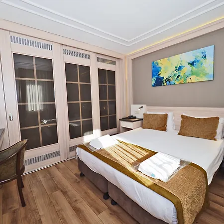 Hotel Bulvar 4*