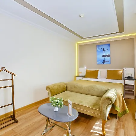 Bulvar Hotel