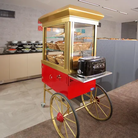 Bulvar 4* イスタンブール